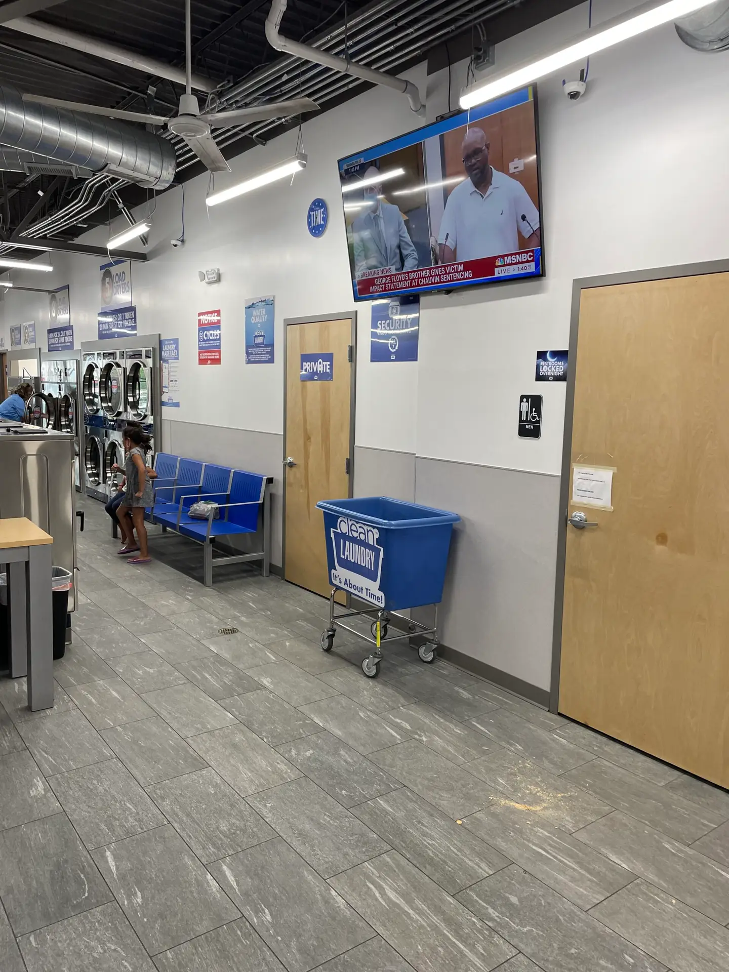 Commercial interior circulation route with a clear path of travel to an exit door